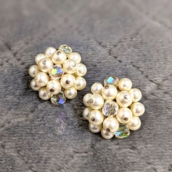 Vintage 1950's Faux Pearl w/ AB Crystal Accents Clip Earrings - Made in Japan - Picture 2 of 8